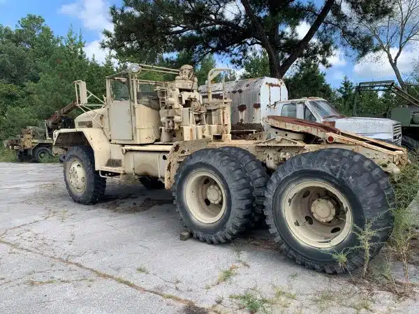 M123 10-ton 6x6 Semi-tractor - Image 2