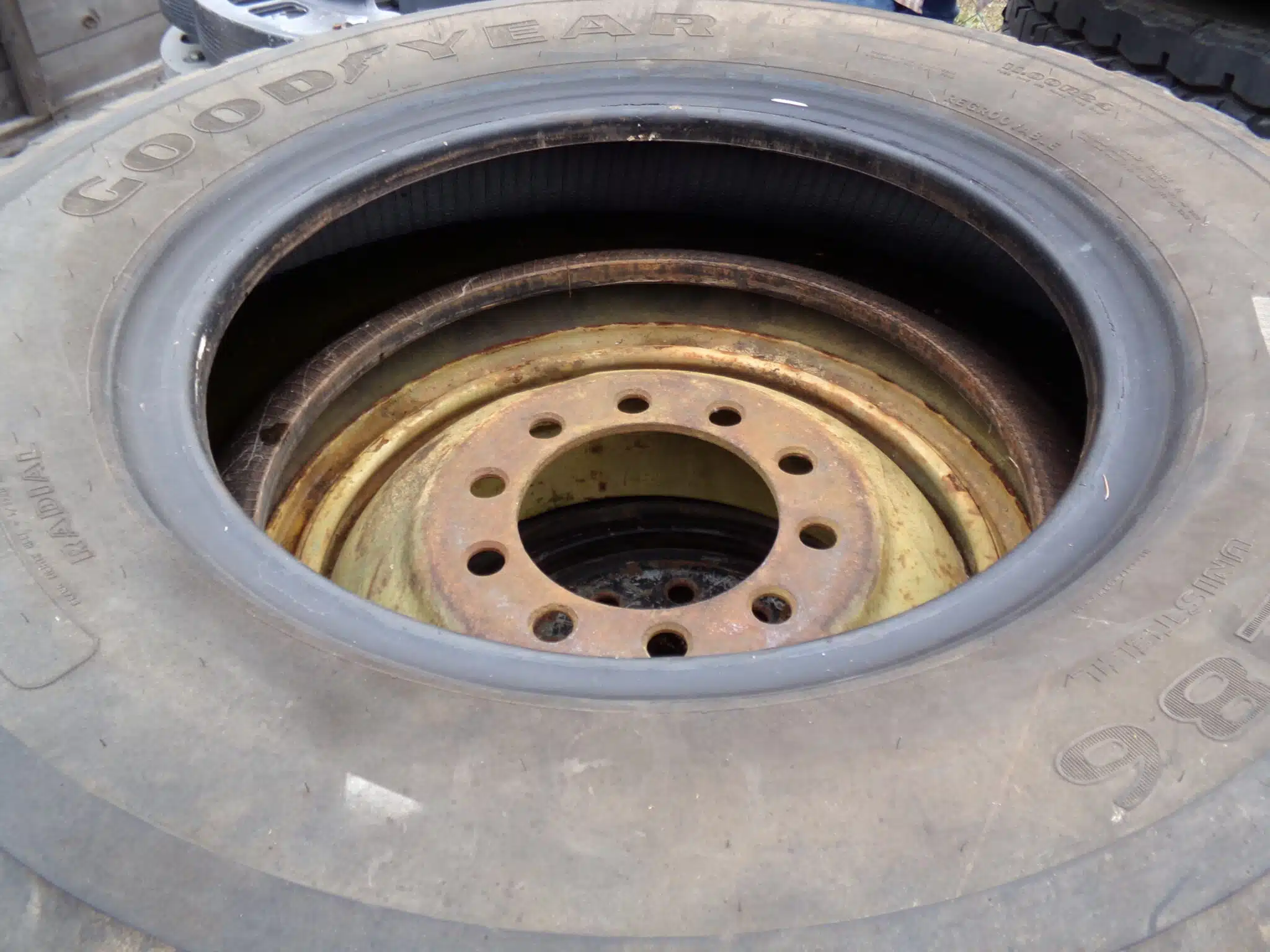 Goodyear G285 11.00R24 M916 Tires - USED - Image 4