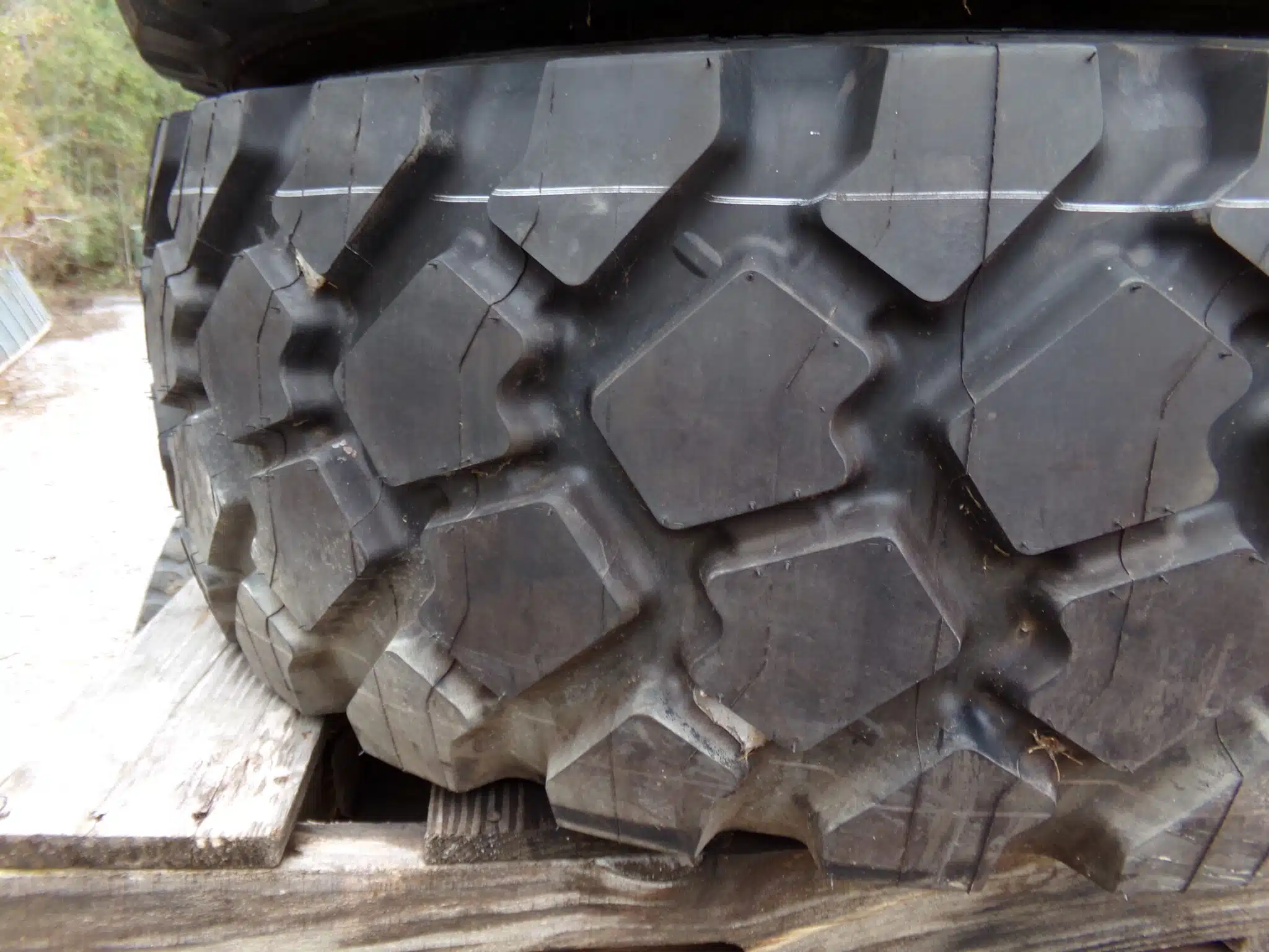 Michelin XZL365/80R20 Tires with Pneumatic Wheels (MRAP) - Image 5