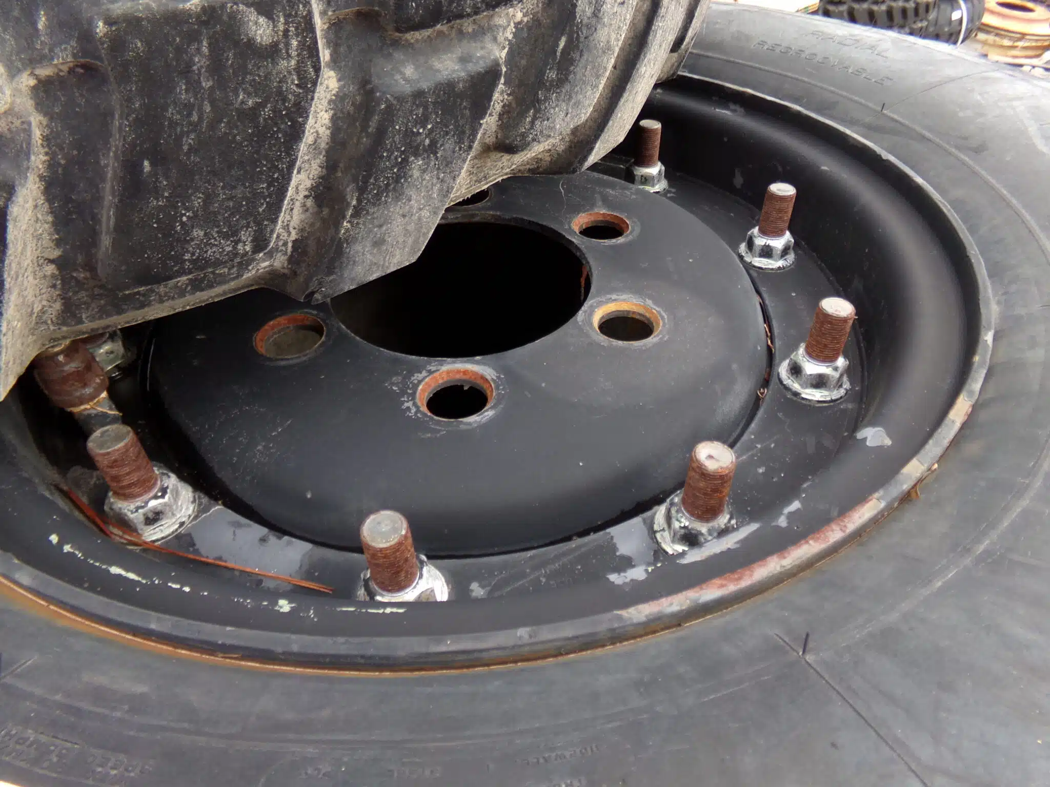 Michelin XL M35A3 14.5x20 Sand Tires with Split Rims - Image 2
