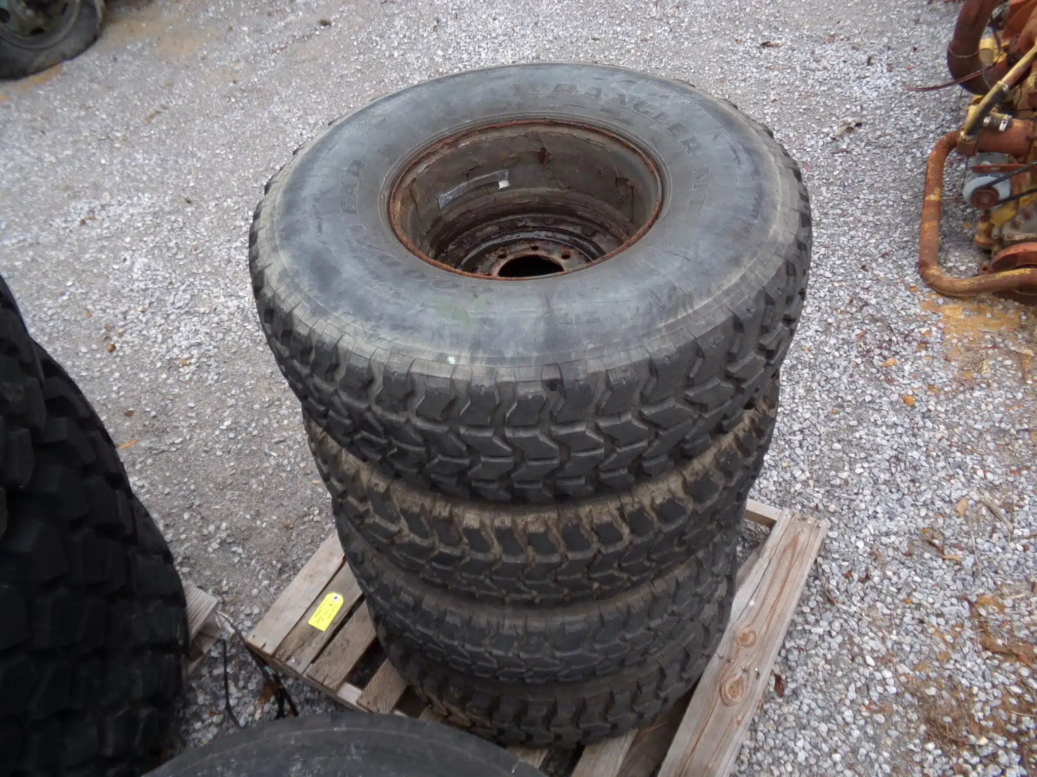 Wrangler HMMWV 37x12.5 16" Tires & Wheels