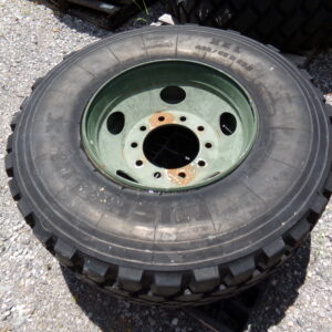 Michelin XZL 425/65R22.5 Tire with 10 Lug Wheel