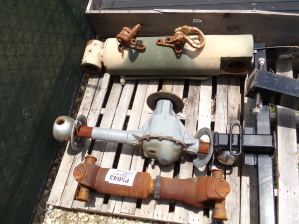 Assorted Vehicle Tow Parts - Image 3