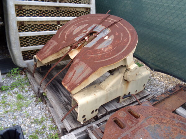Holland 5th Wheel Assembly - Desert Tan