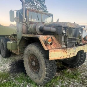 1970 M52A1 Jeep Tractor